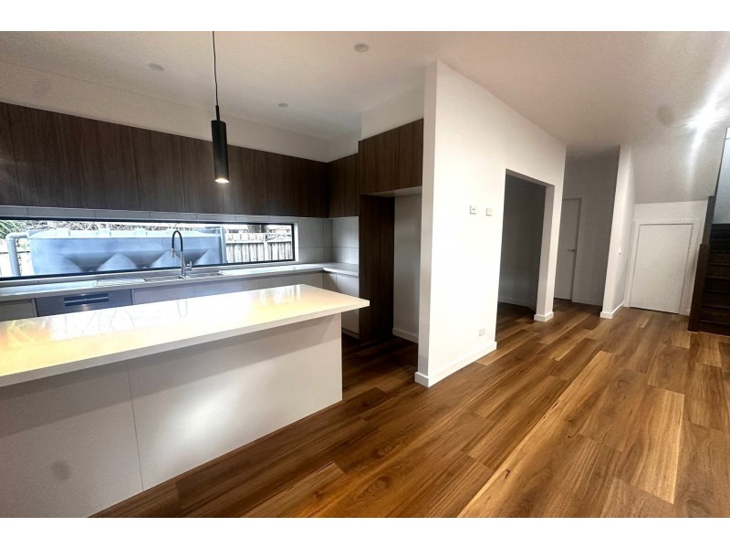 2/21 Hawking Avenue, Hampton Park VIC 3976