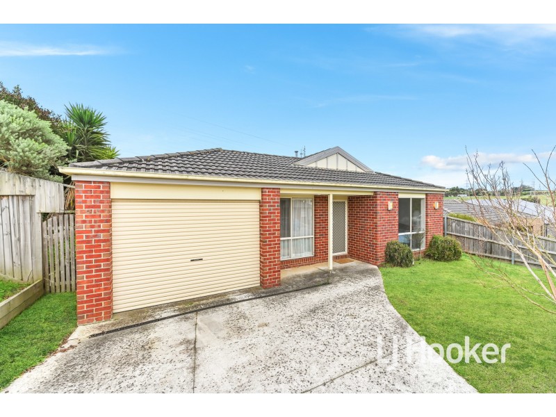 39 Ayesha Rise, Pakenham VIC 3810
