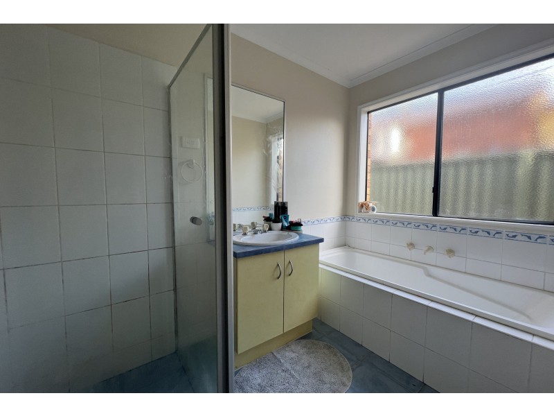 45 Masterton Place, Cranbourne East VIC 3977