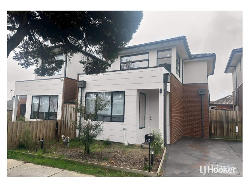 2B Alma Road, Hampton Park VIC 3976