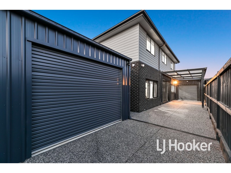 46 Meyer Crescent, Clyde North VIC 3978