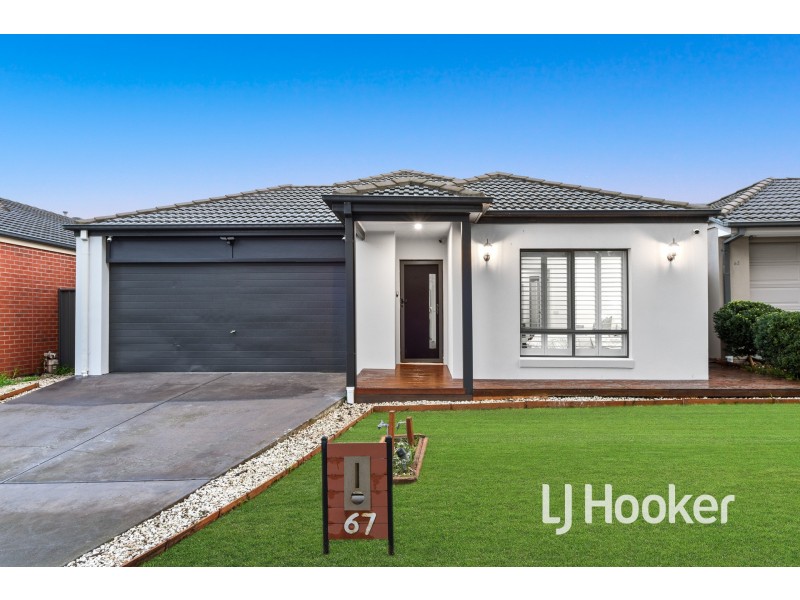 67 Sabel Drive, Cranbourne North VIC 3977