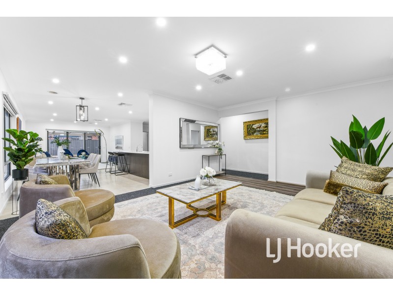 67 Sabel Drive, Cranbourne North VIC 3977