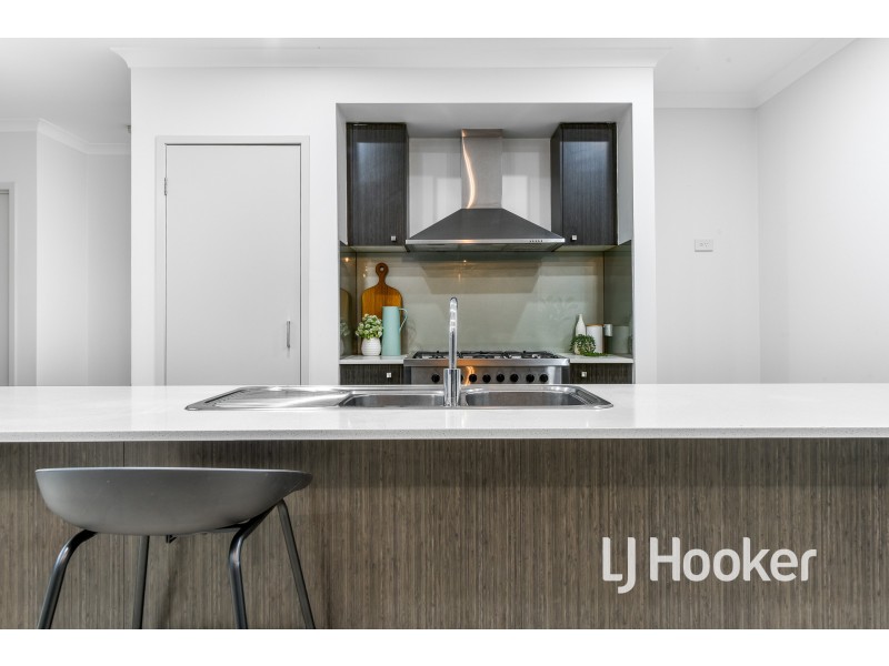 67 Sabel Drive, Cranbourne North VIC 3977