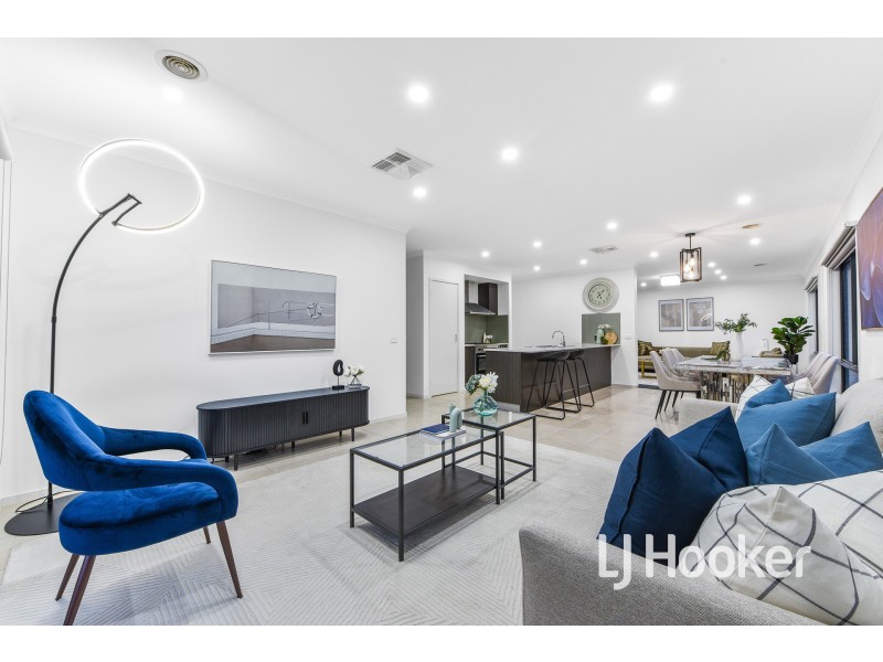 67 Sabel Drive, Cranbourne North VIC 3977