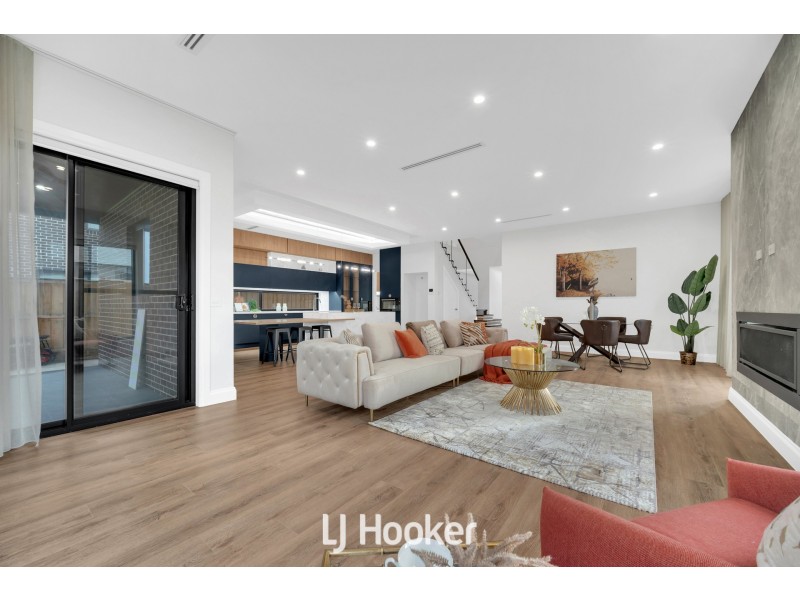 4 Drummond Drive, Berwick VIC 3806