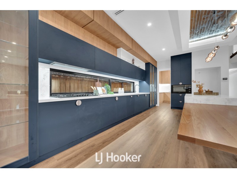 4 Drummond Drive, Berwick VIC 3806