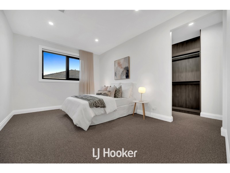 4 Drummond Drive, Berwick VIC 3806