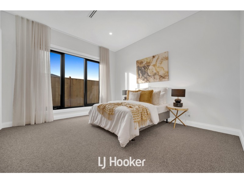 4 Drummond Drive, Berwick VIC 3806