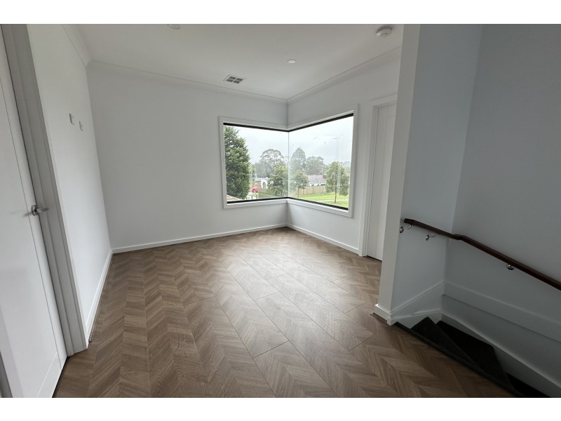 2/18 Mark Court, Hampton Park VIC 3976