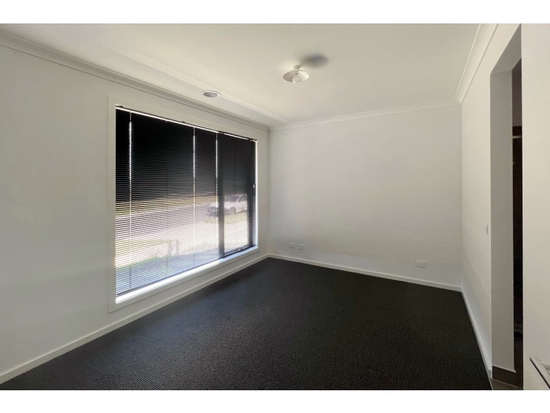 31 Foundation Avenue, Clyde VIC 3978