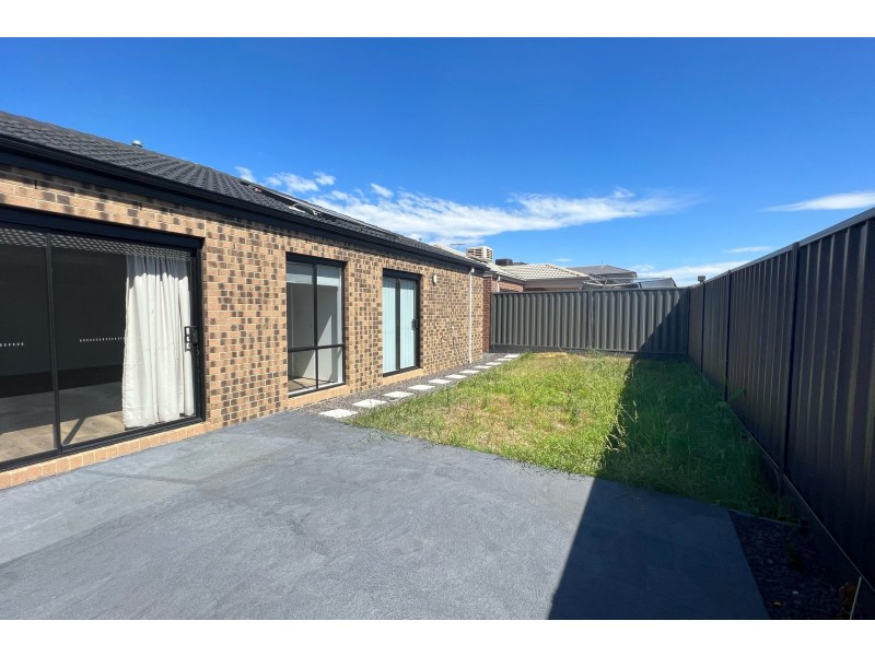 31 Foundation Avenue, Clyde VIC 3978