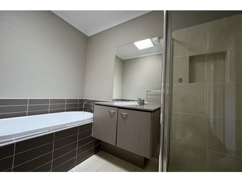 47 Gregson Grove, Lyndhurst VIC 3975