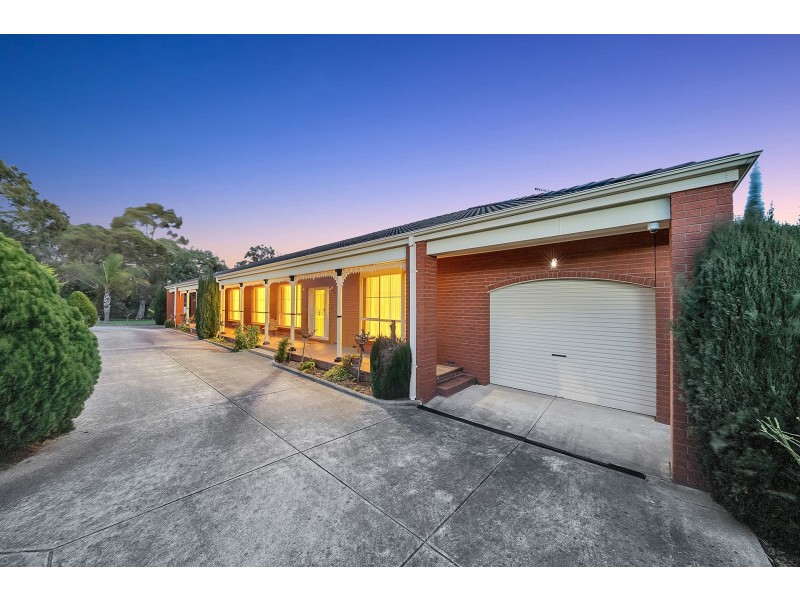 19 Carolyn Close, Narre Warren North VIC 3804