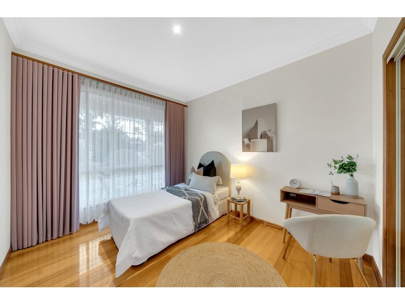 19 Carolyn Close, Narre Warren North VIC 3804