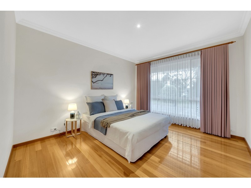 19 Carolyn Close, Narre Warren North VIC 3804