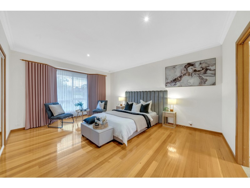 19 Carolyn Close, Narre Warren North VIC 3804