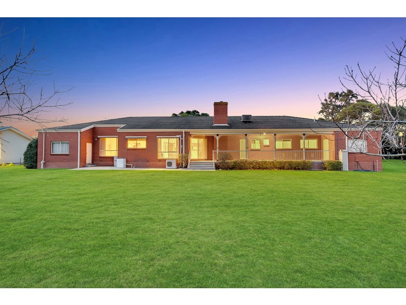 19 Carolyn Close, Narre Warren North VIC 3804