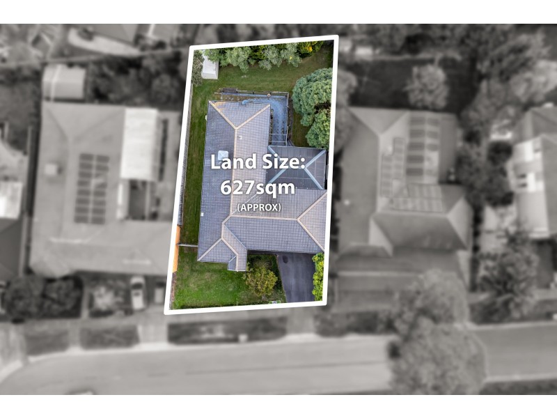 31 Hutchinson Drive, Lynbrook VIC 3975