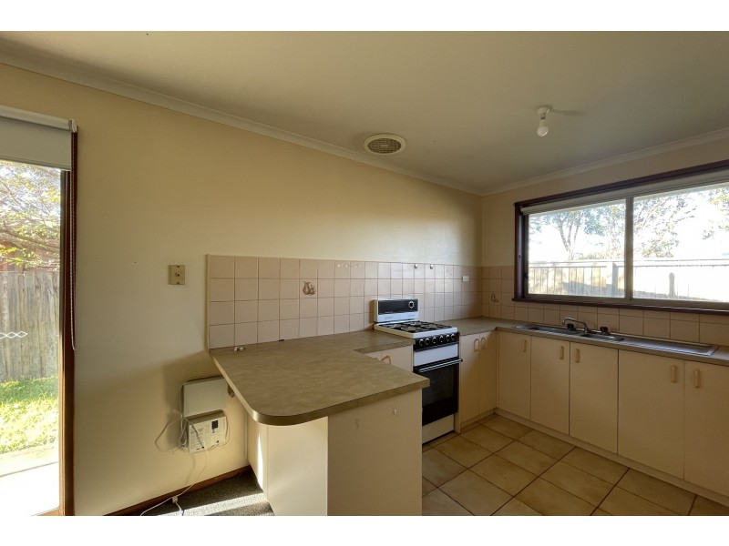 1/7 Hazlitt Court, Cranbourne VIC 3977