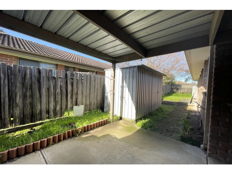 1/7 Hazlitt Court, Cranbourne VIC 3977