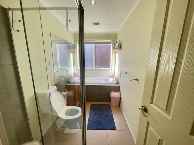 23 Mossman Drive, Cranbourne East VIC 3977