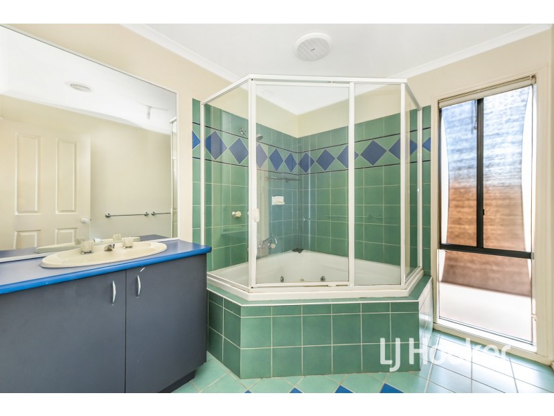 10 The Retreat, Hampton Park VIC 3976