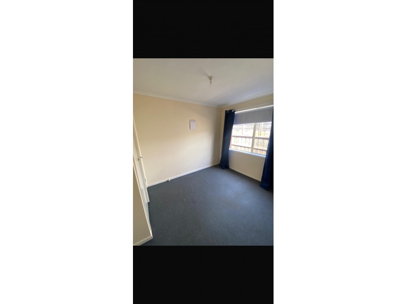 18 Oakman Way, Hampton Park VIC 3976