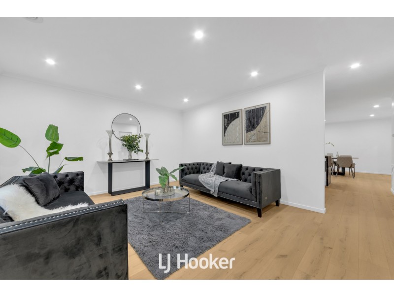 116 Sandhurst Boulevard, Sandhurst VIC 3977