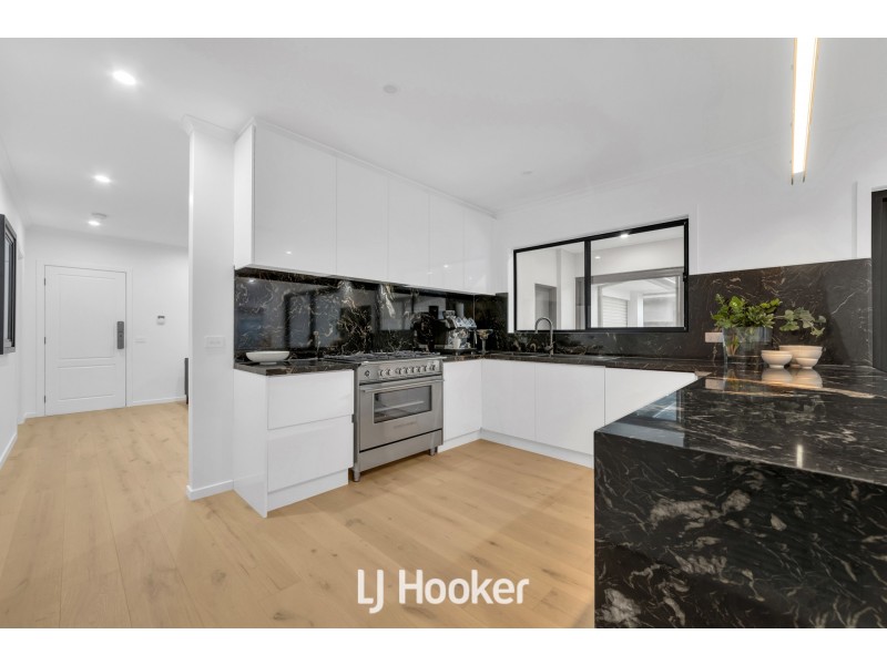 116 Sandhurst Boulevard, Sandhurst VIC 3977