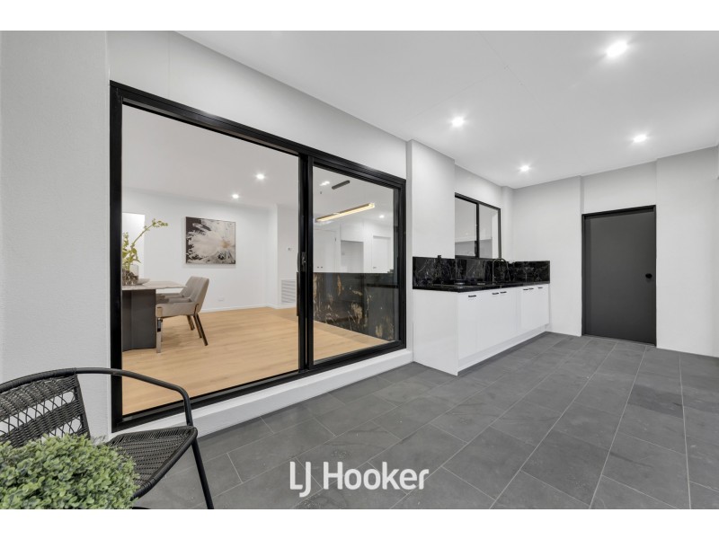 116 Sandhurst Boulevard, Sandhurst VIC 3977