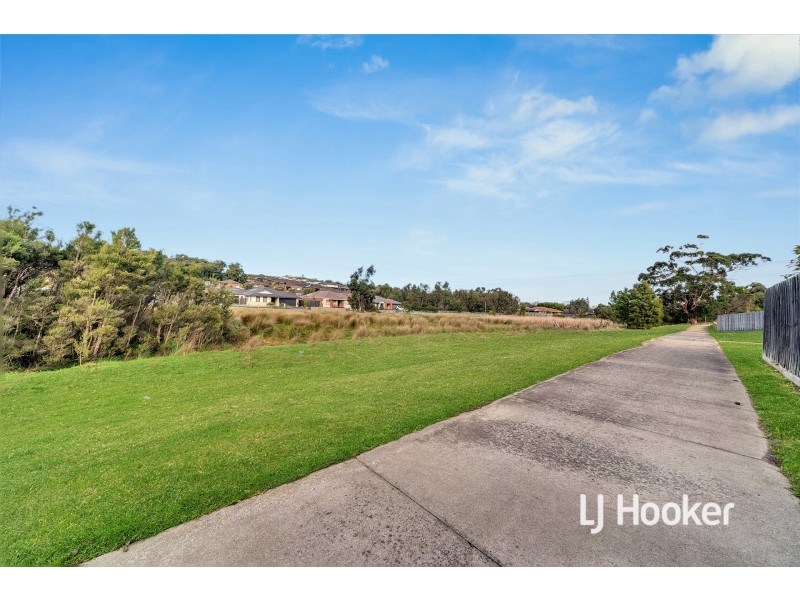 38 Ayesha Rise, Pakenham VIC 3810
