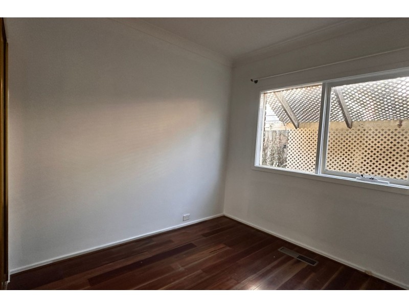 33 Balmain Drive, Berwick VIC 3806