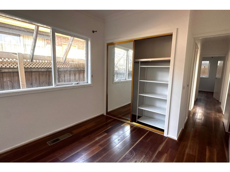 33 Balmain Drive, Berwick VIC 3806