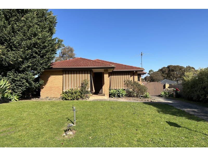 12 The Grange, Hampton Park VIC 3976