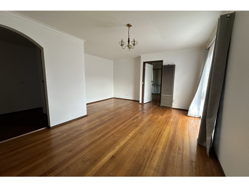 12 The Grange, Hampton Park VIC 3976