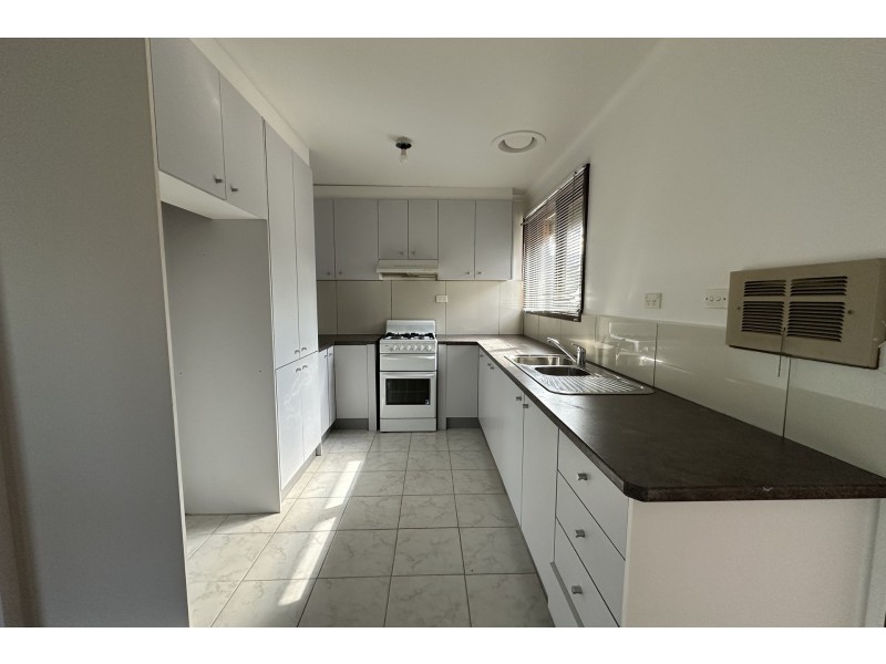 12 The Grange, Hampton Park VIC 3976