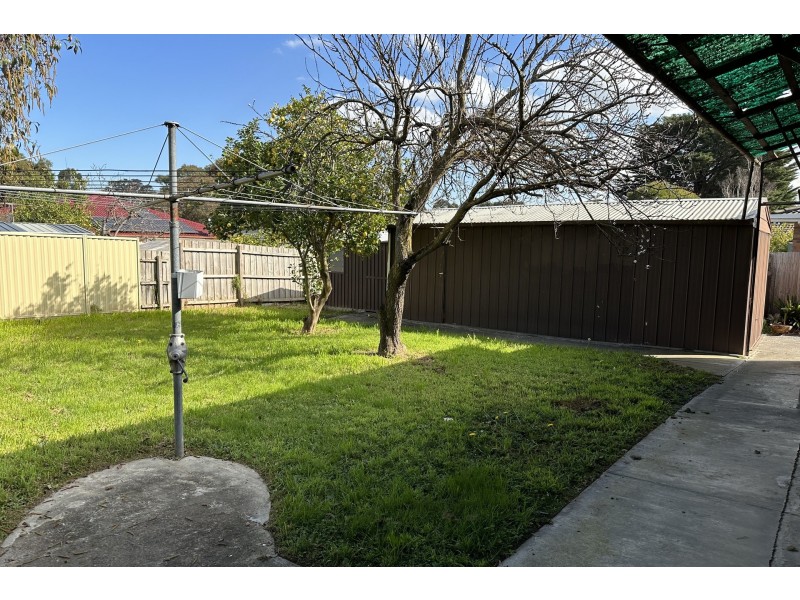 12 The Grange, Hampton Park VIC 3976