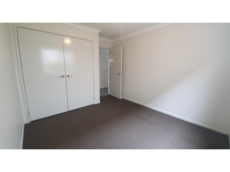 3 Elmtree Crescent, Clyde North VIC 3978