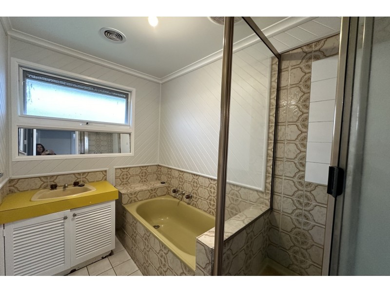 25 Bourke Road, Cranbourne VIC 3977