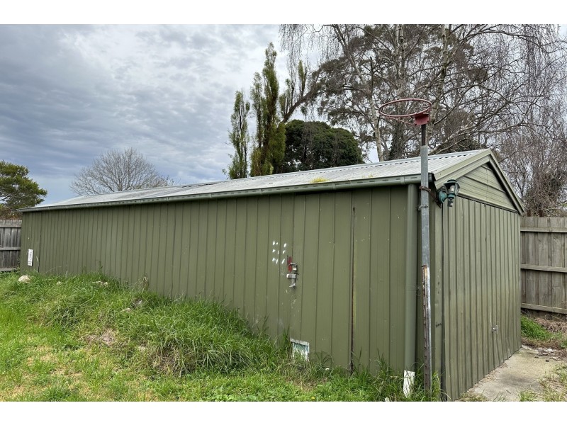 25 Bourke Road, Cranbourne VIC 3977