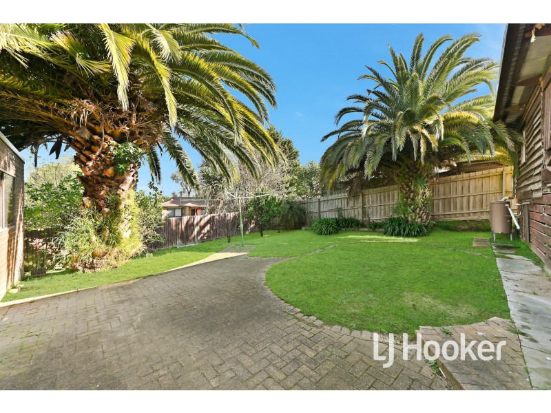 25 Oaktree Drive, Hampton Park VIC 3976