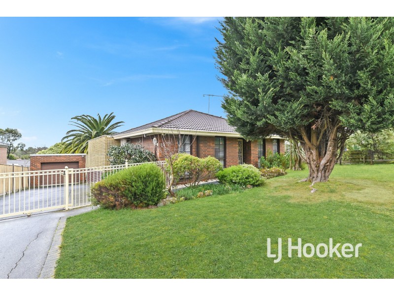 25 Oaktree Drive, Hampton Park VIC 3976