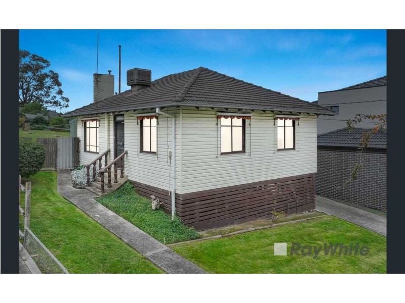 10 Almond Drive, Doveton VIC 3177