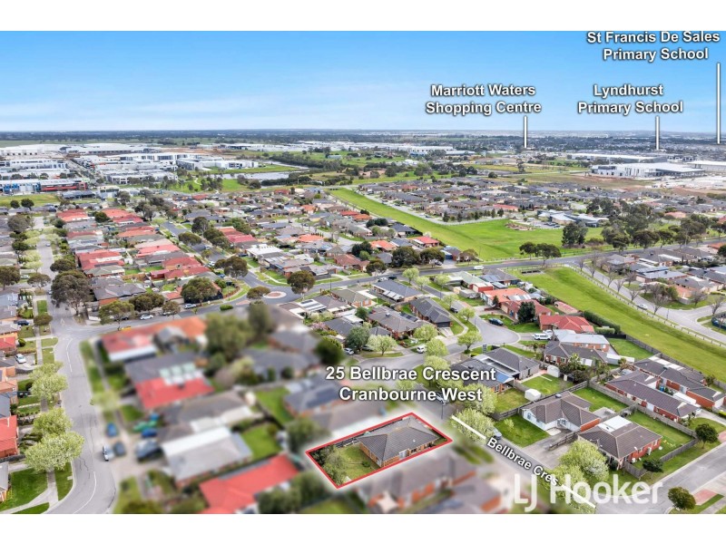 25 Bellbrae Crescent, Cranbourne West VIC 3977