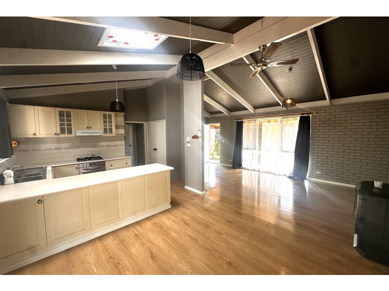 10 Pitman Court, Hampton Park VIC 3976