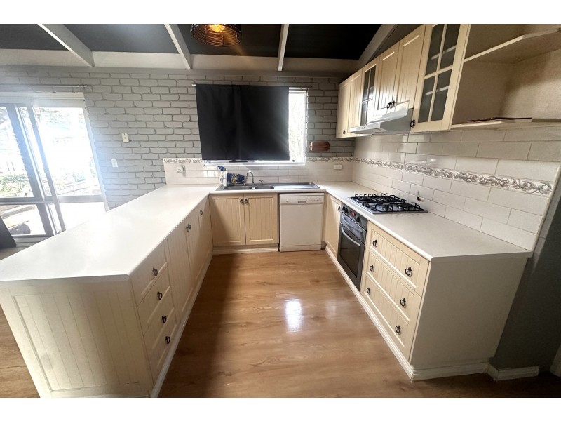 10 Pitman Court, Hampton Park VIC 3976