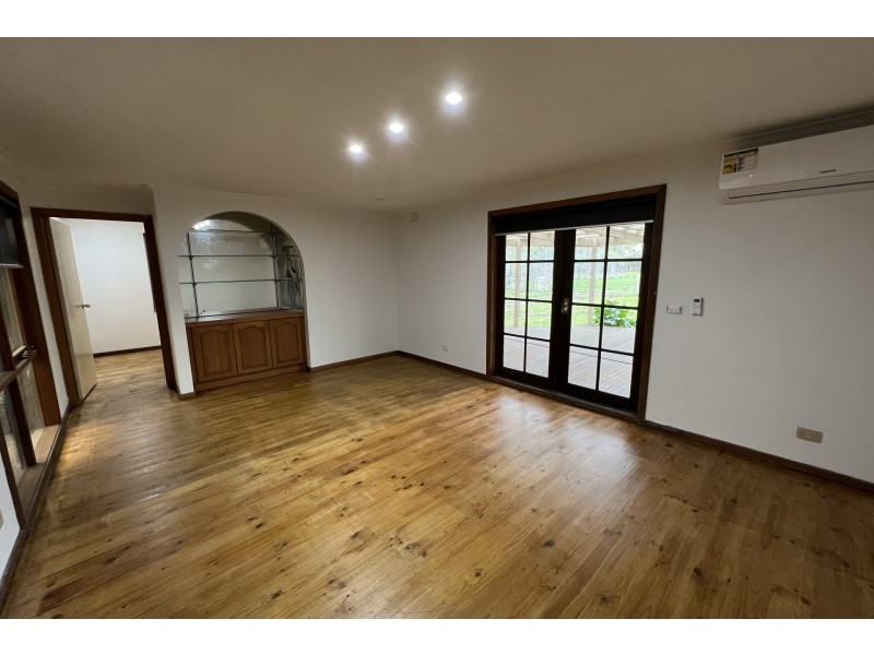 30 Collison Road, Cranbourne East VIC 3977