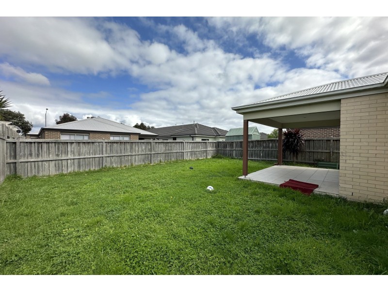 13 Bremer Street, Clyde North VIC 3978