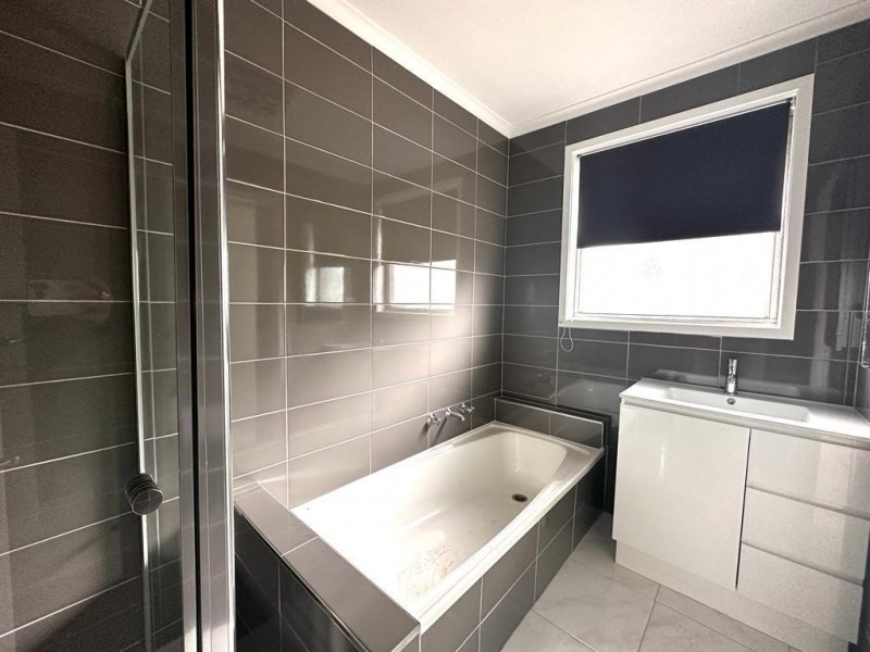 11 Silvan Grove, Hampton Park VIC 3976